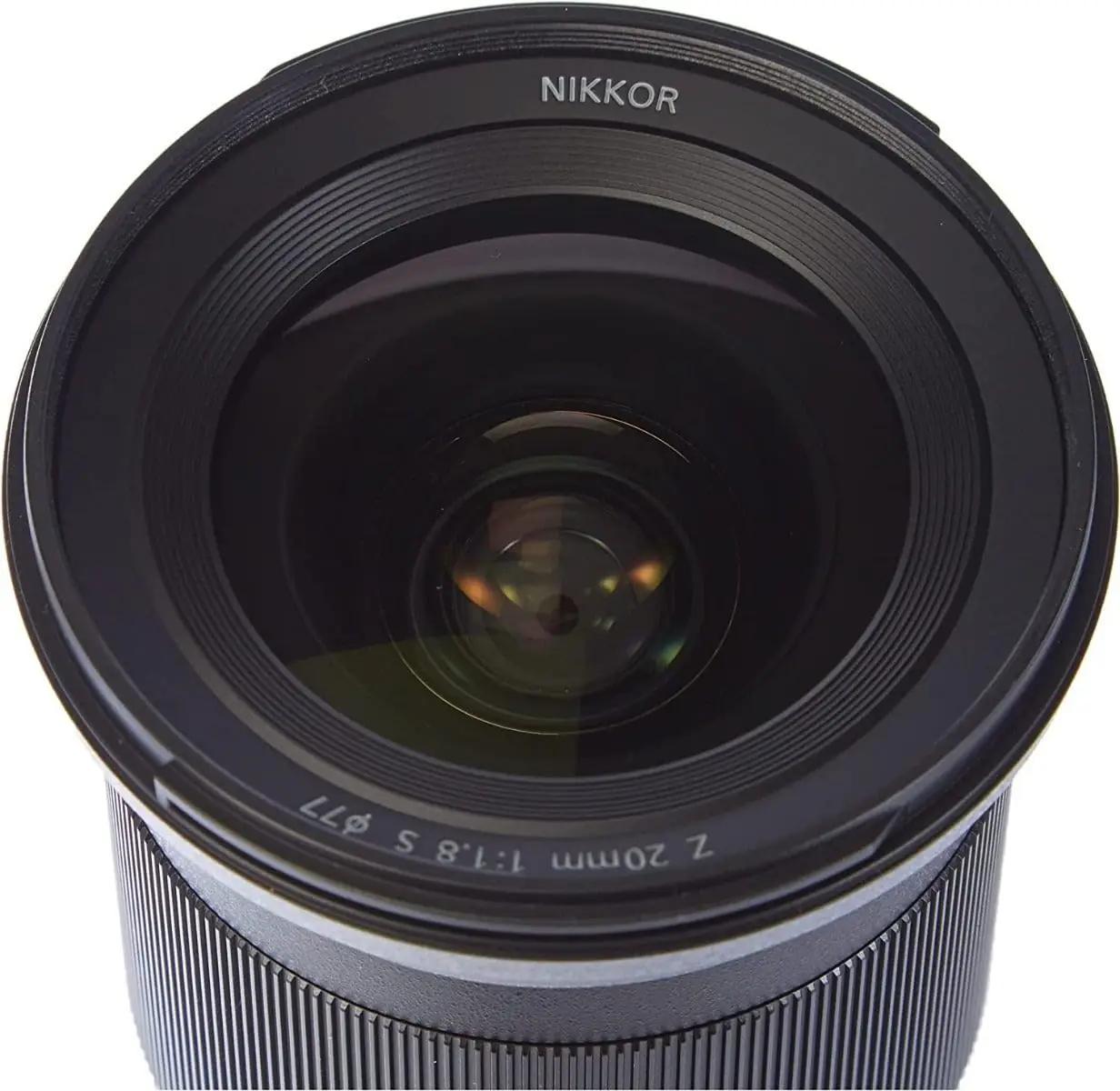 Nikon ergonoomiline 20mm f/1.8 S objektiiv suurepärase teravusega – pakend ja tarvikud