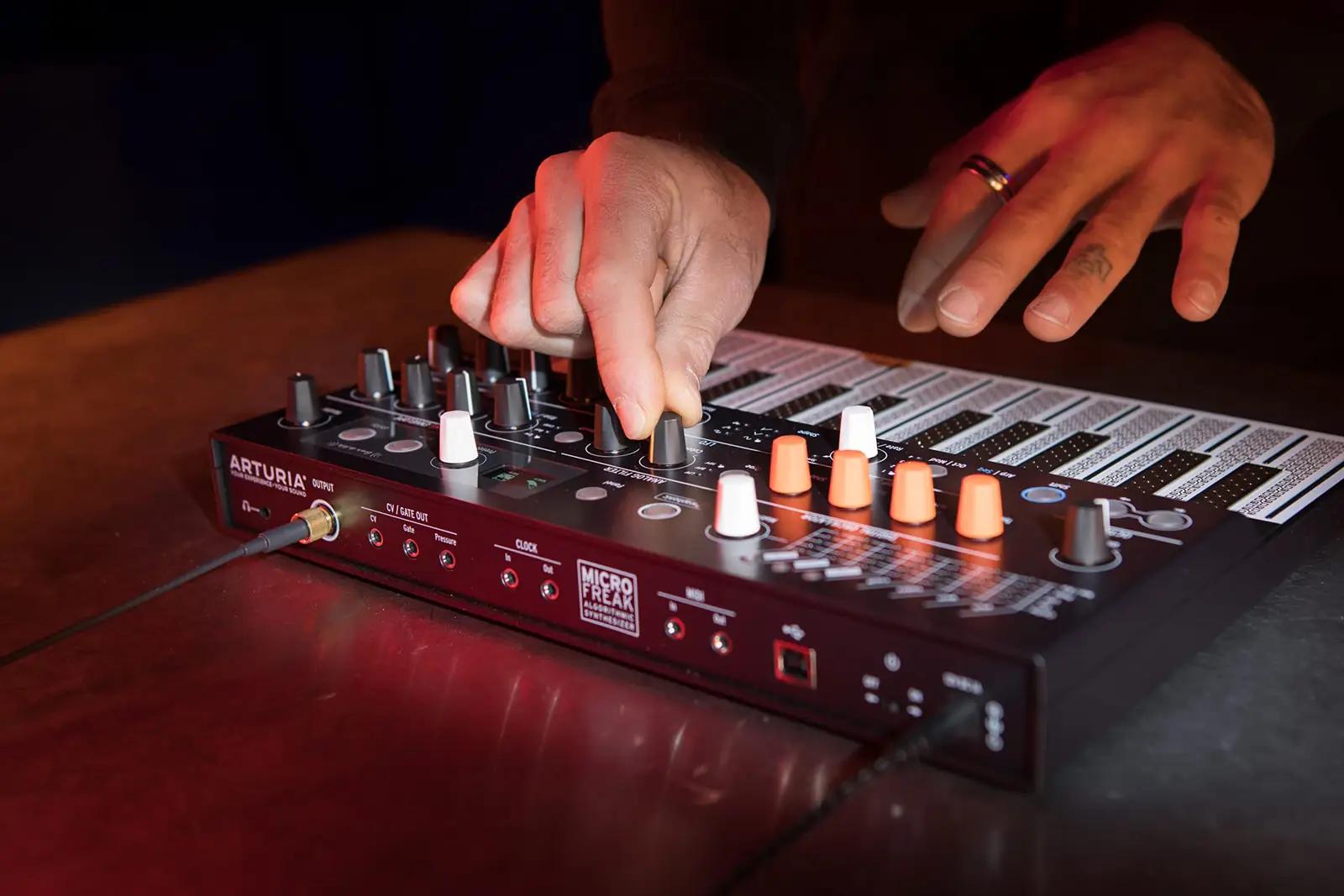 Arturia 570101 muusikainstrumendid – detailne lähivaade