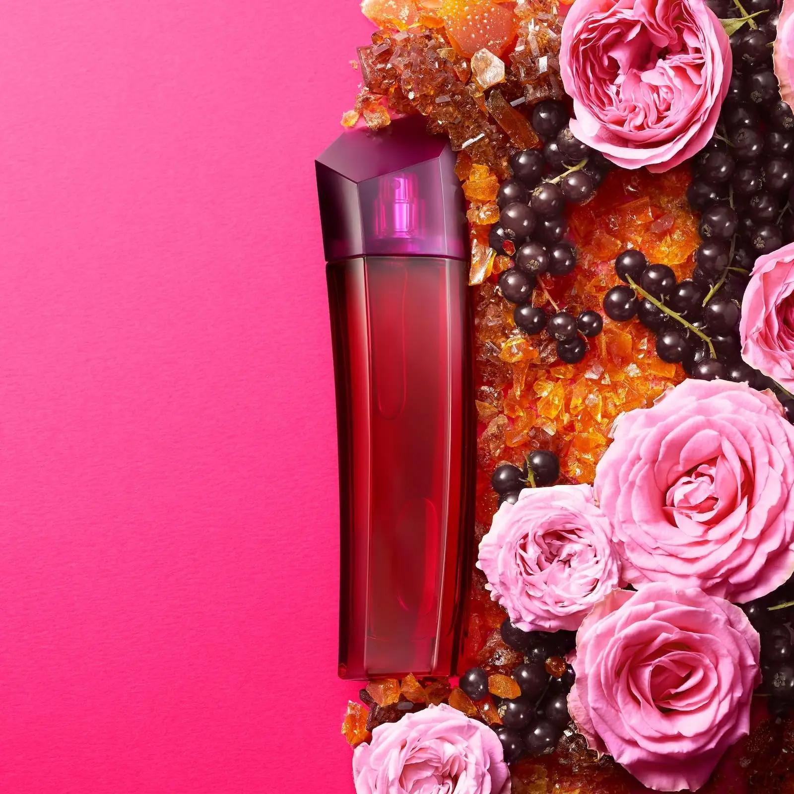 Escada naiselik ja püsiv parfüüm 75 ml — Magnetism – kasutusnäide