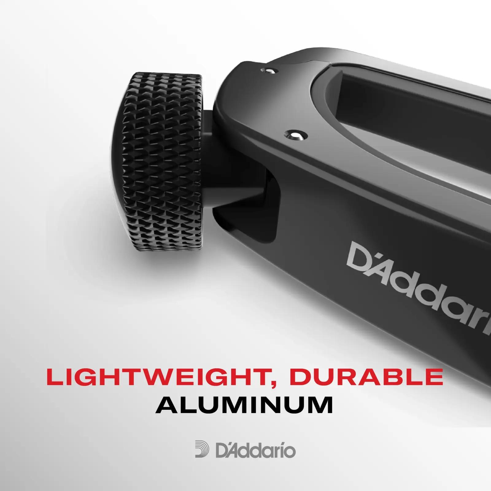 D’Addario tugev metallkapodaster akustilisele ja elektrilisele – lisavaade
