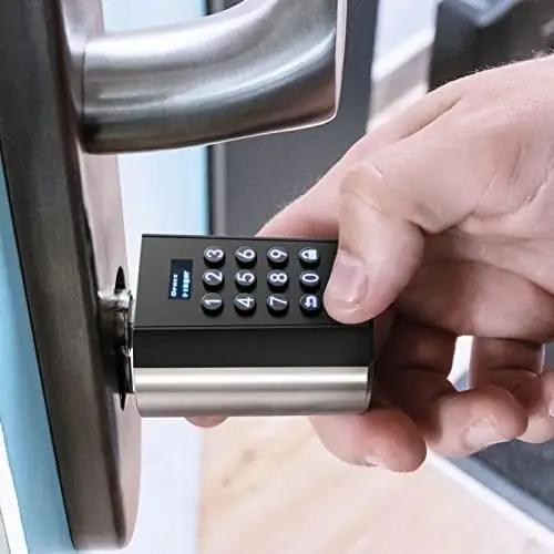 WE.LOCK roostevaba numbrikoodiga uksepolt – pakend ja tarvikud
