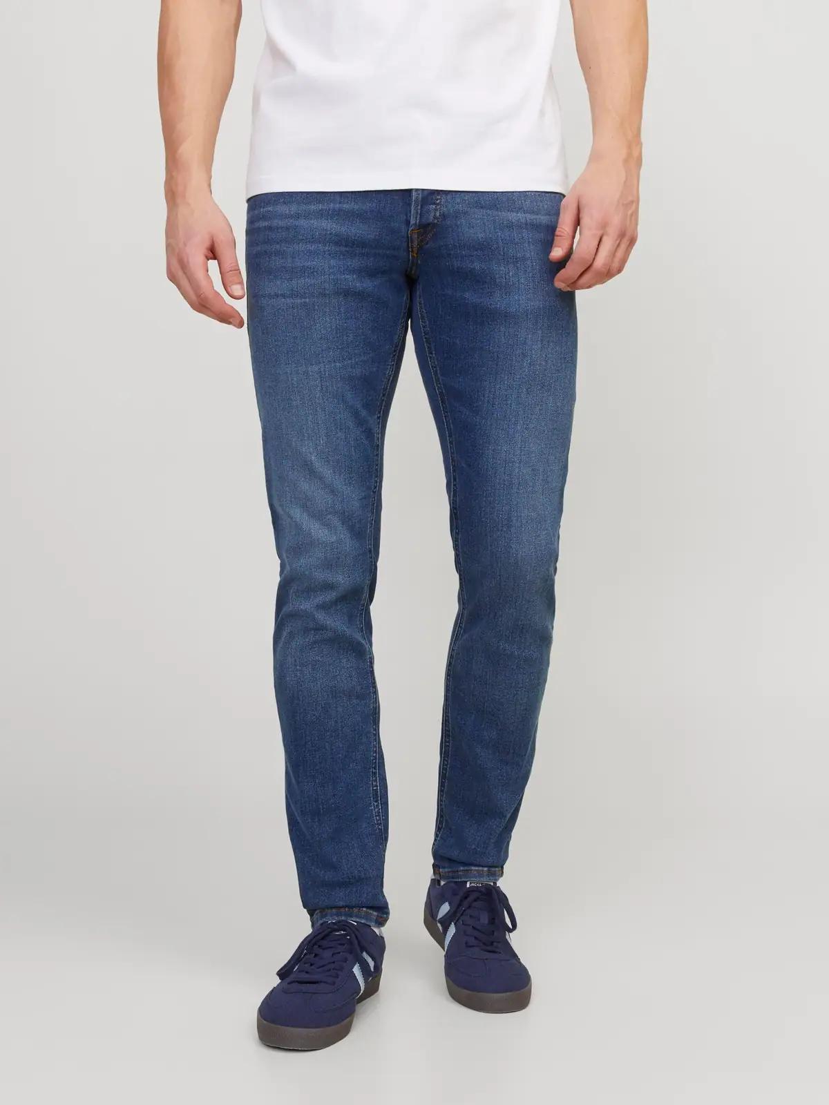 JACK & JONES sinised slim-farkud – mugav naturaalne puuvill – kasutusnäide