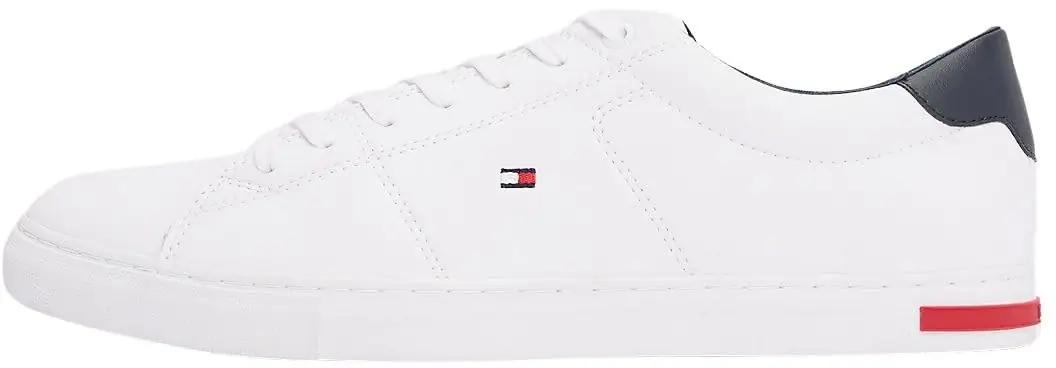 Tommy Hilfiger nahast vabaajakingad — stiilne igapäevane valge