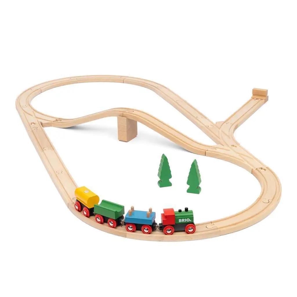 BRIO puidust juubelrongikomplekt – klassikaline kingitus lastele – kasutusnäide