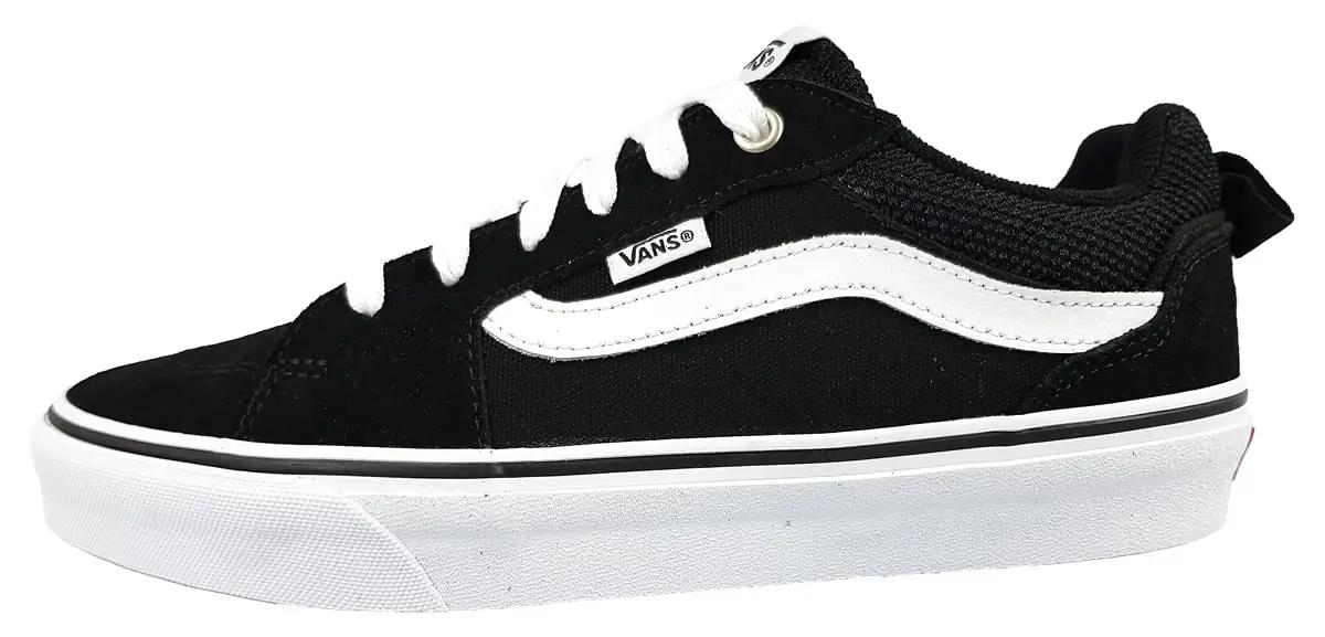 Vans nahast ja teksast tossud — stiilne kingitus emadele ja – pakend ja tarvikud