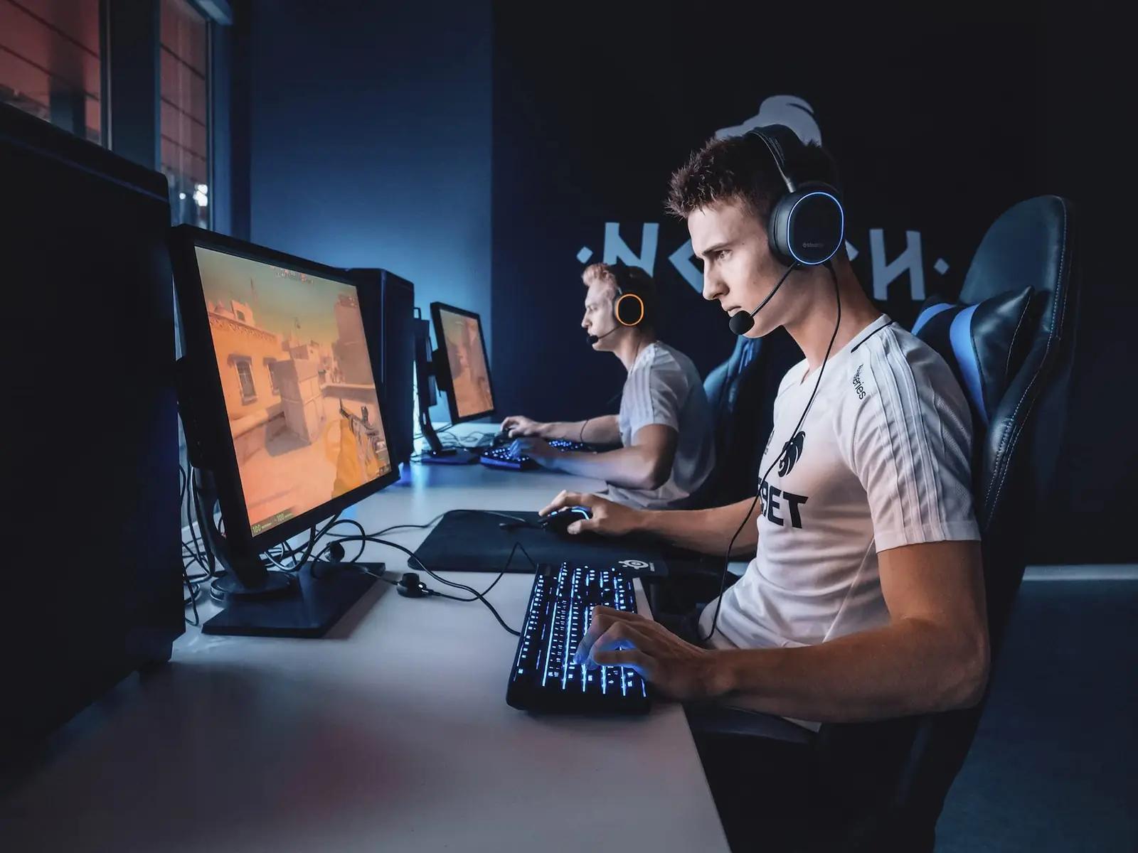 SteelSeries kvaliteetne Arctis Pro kõrvaklappide komplekt – kasutusnäide