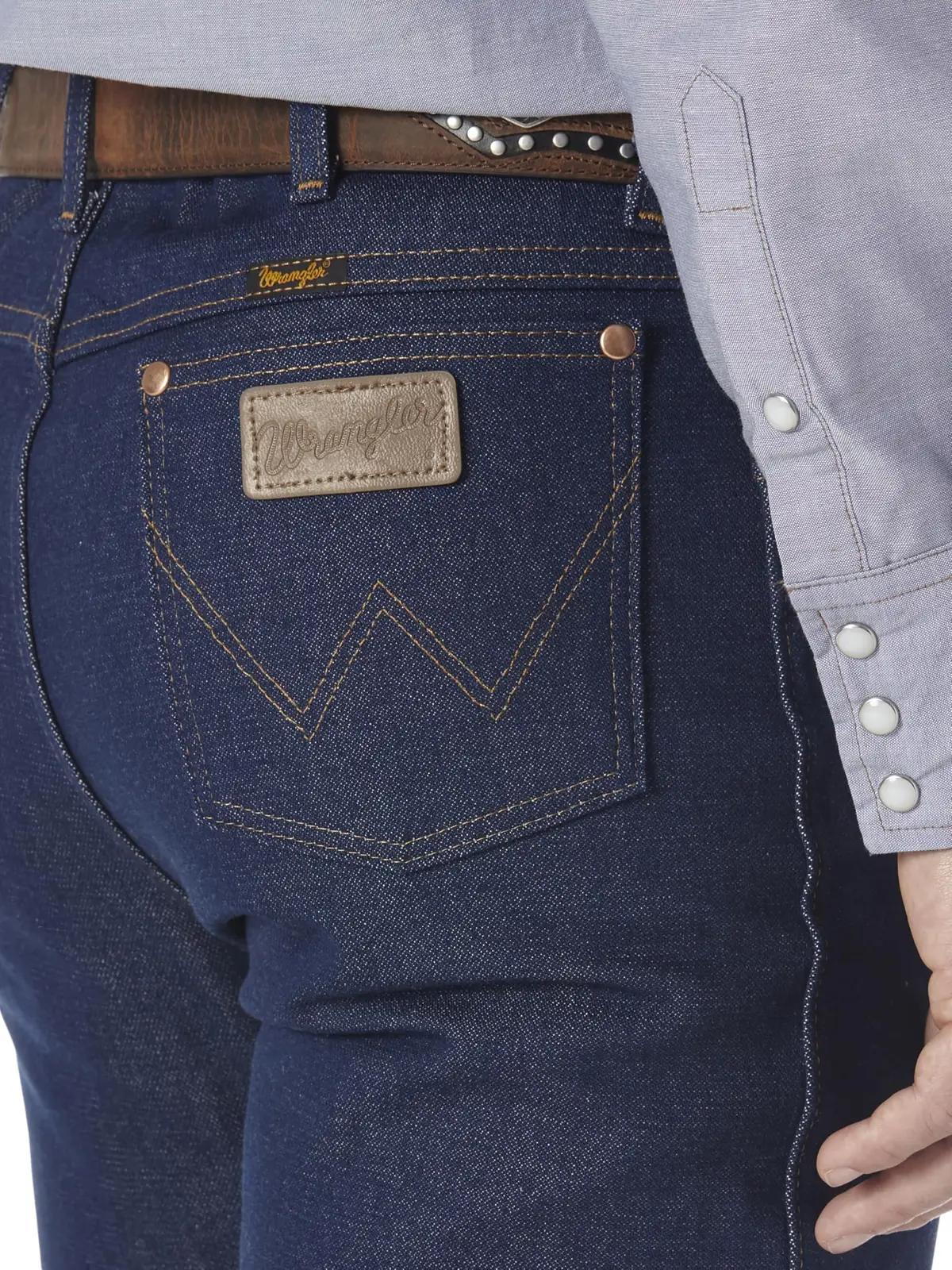 Wrangler mugavad teksad välitegevusteks — slim cowboy – kasutusnäide
