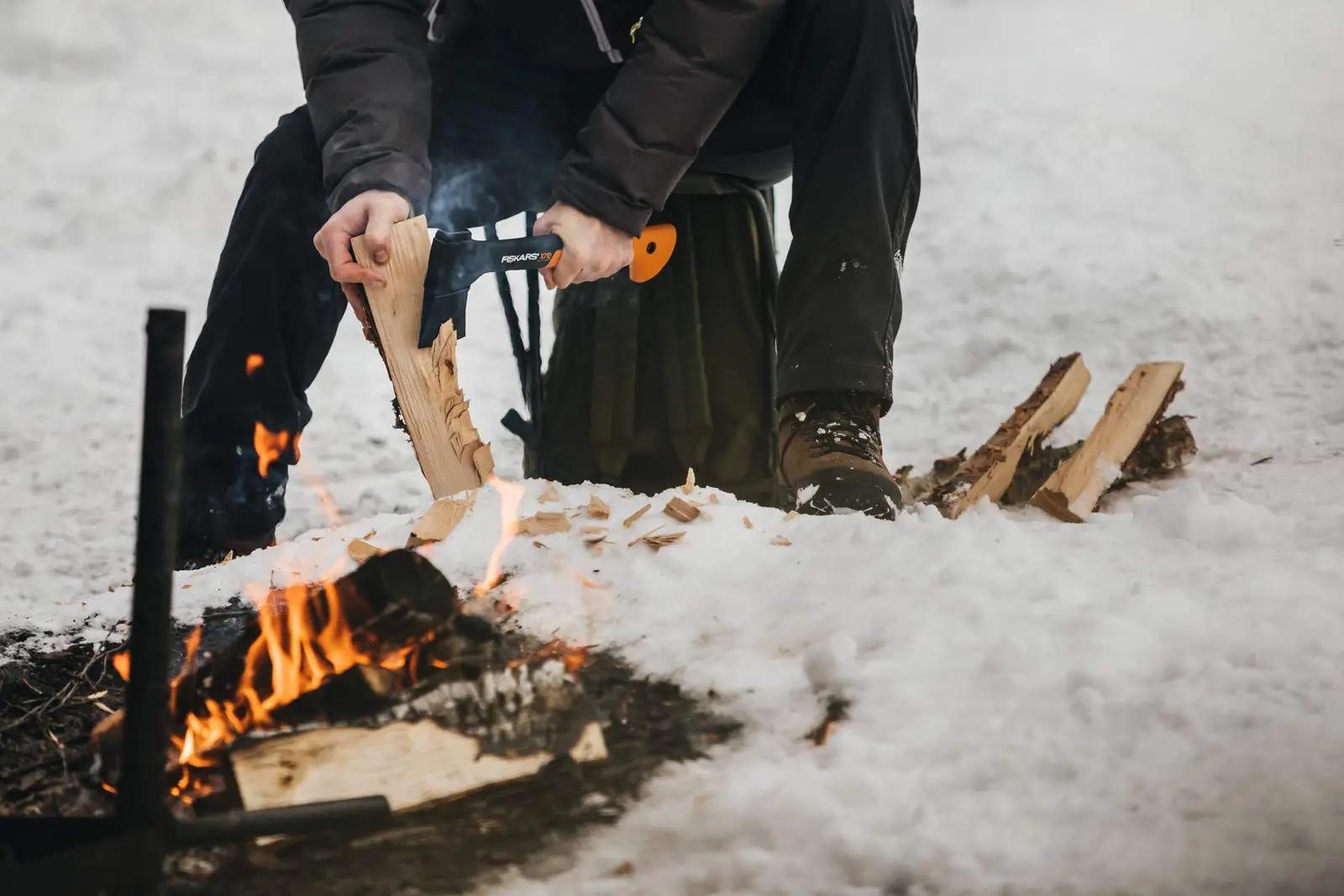 Fiskars vastupidav universaalkirves X7 koos teritajaga – pilt 8