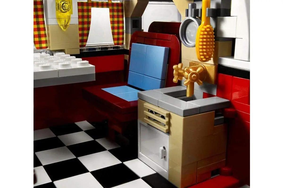 LEGO kahepoolselt mänguline VW T1 Campingbus kui kingitus – lisavaade