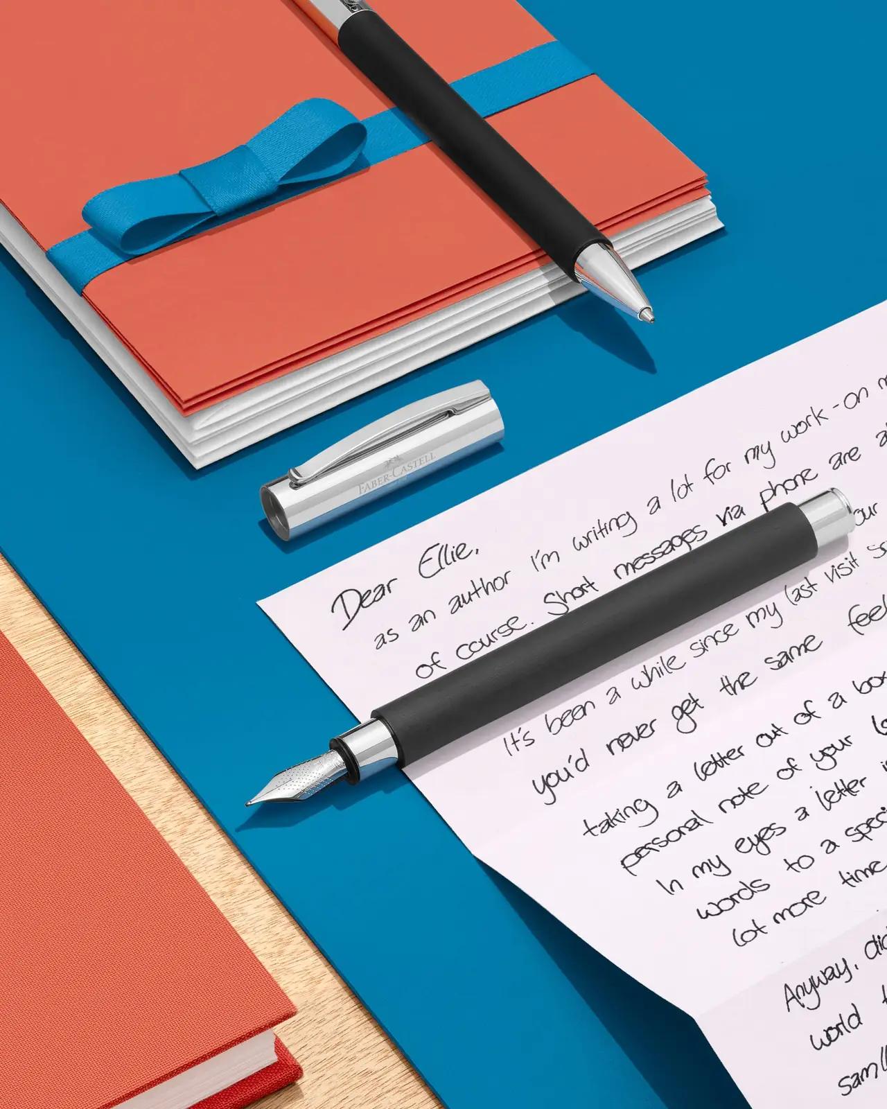 Faber-Castell kirjapliiats Ambition must-hõbe — elegantne – lisavaade