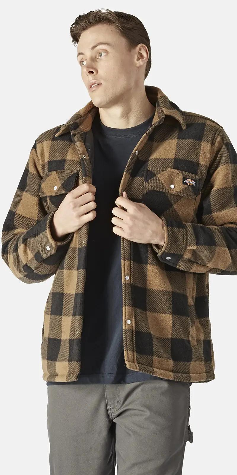 Dickies soojendav flanell-särk meestele – vastupidav khaki M – kasutusnäide
