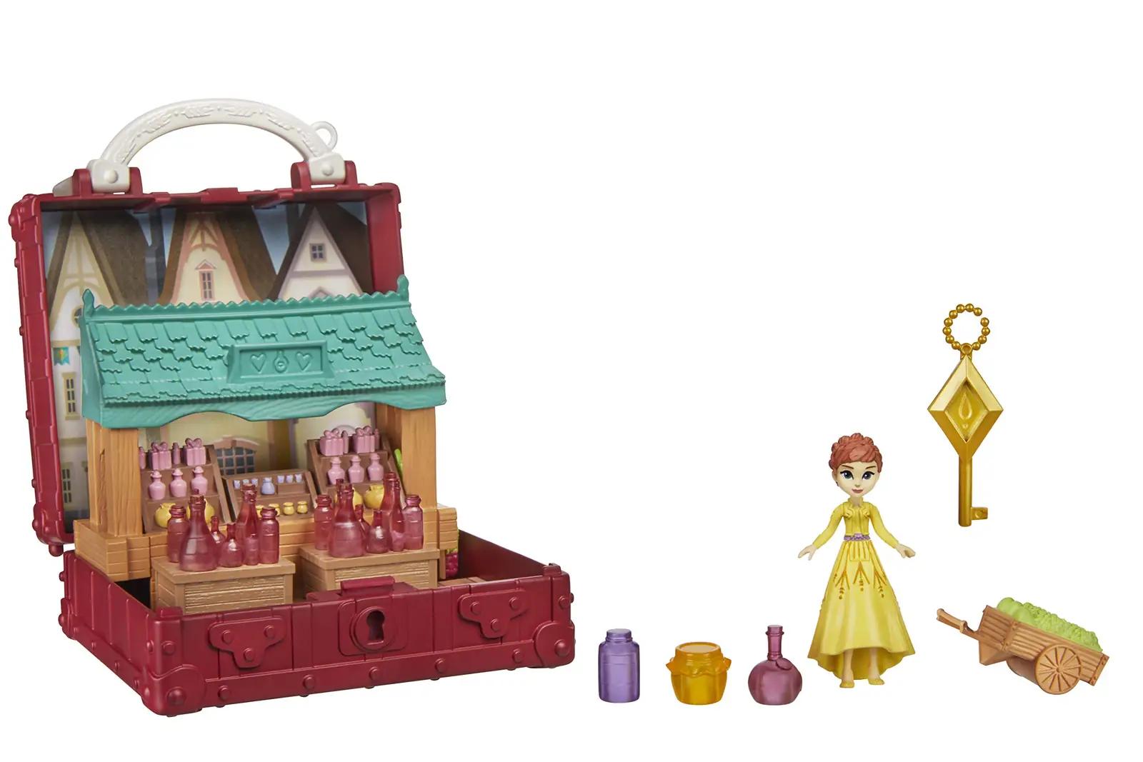 Disney mänguline plastikust külakomplekt Anna nukuga