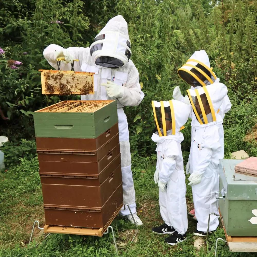 Best Bee kaitseimiku paks puuvillane ülikond — mugav ja – kasutusnäide