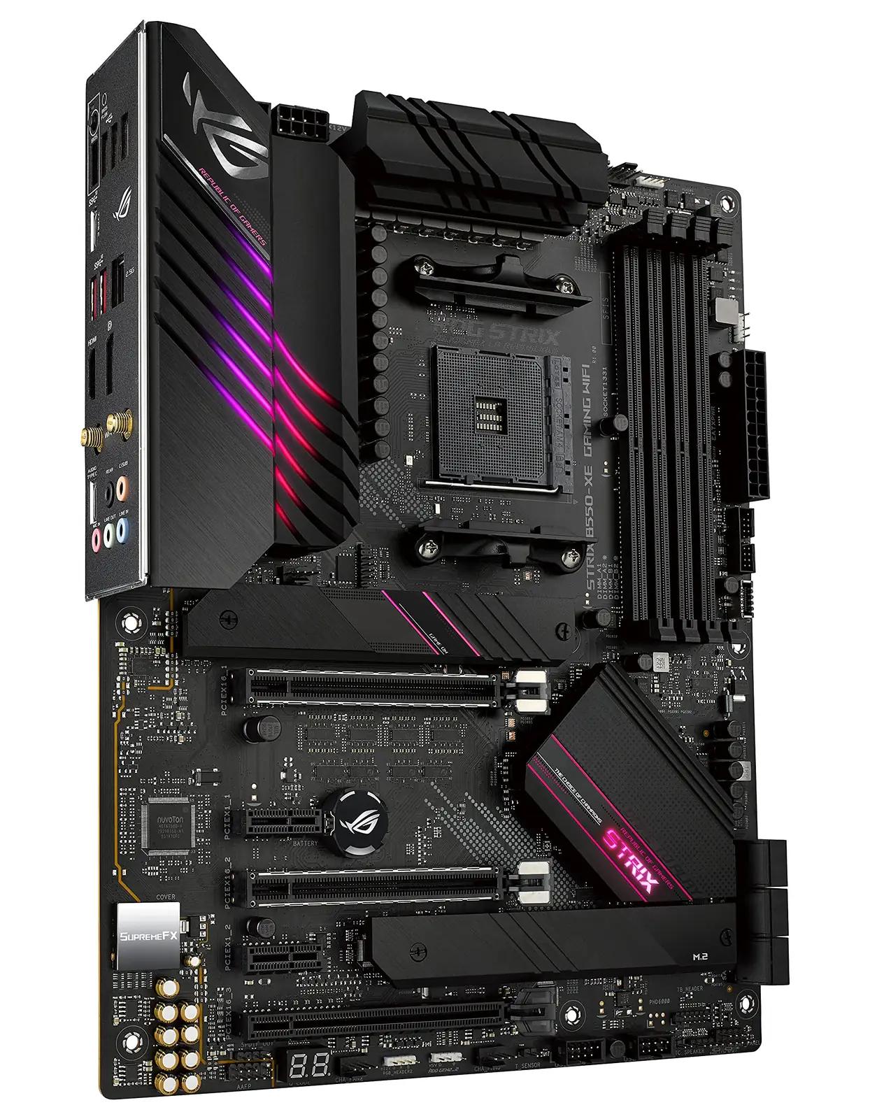 ASUS ROG Strix B550-XE Gaming emaplaat — tugev ja laienenud – detailne vaade