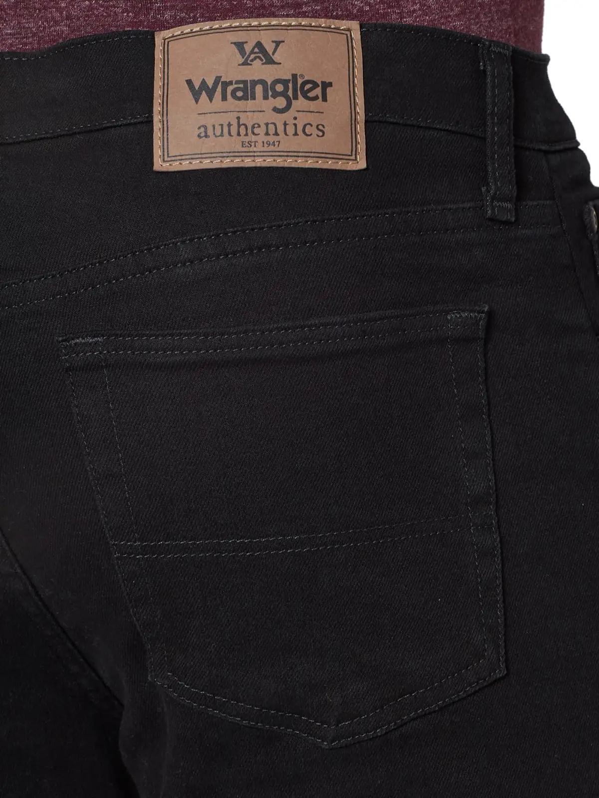 Wrangler Authentics must puuvillane meeste teksapüksid – kasutusnäide