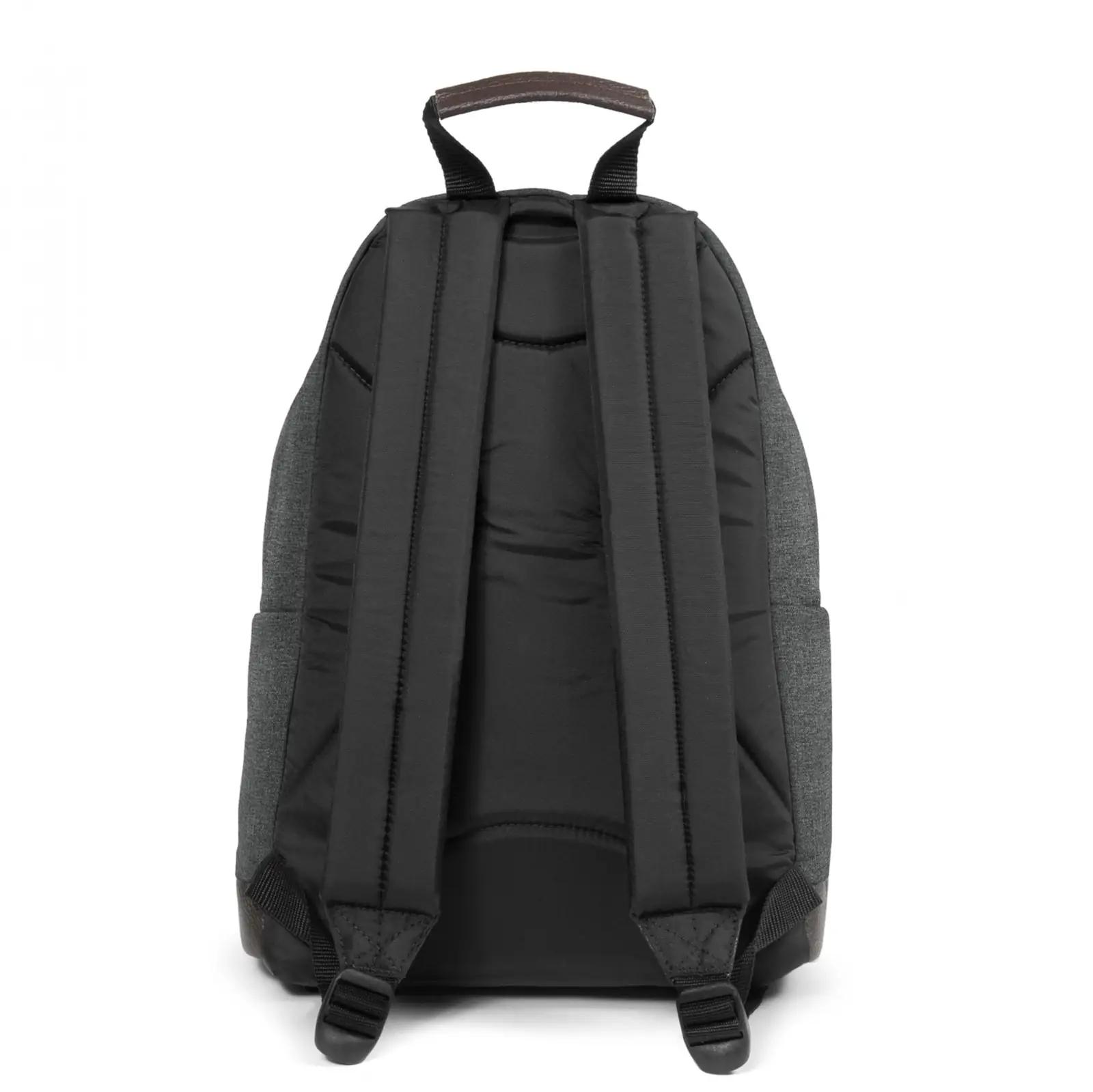 EASTPAK stiilne polyamiidsel materjalil seljakott 24L – kasutusnäide