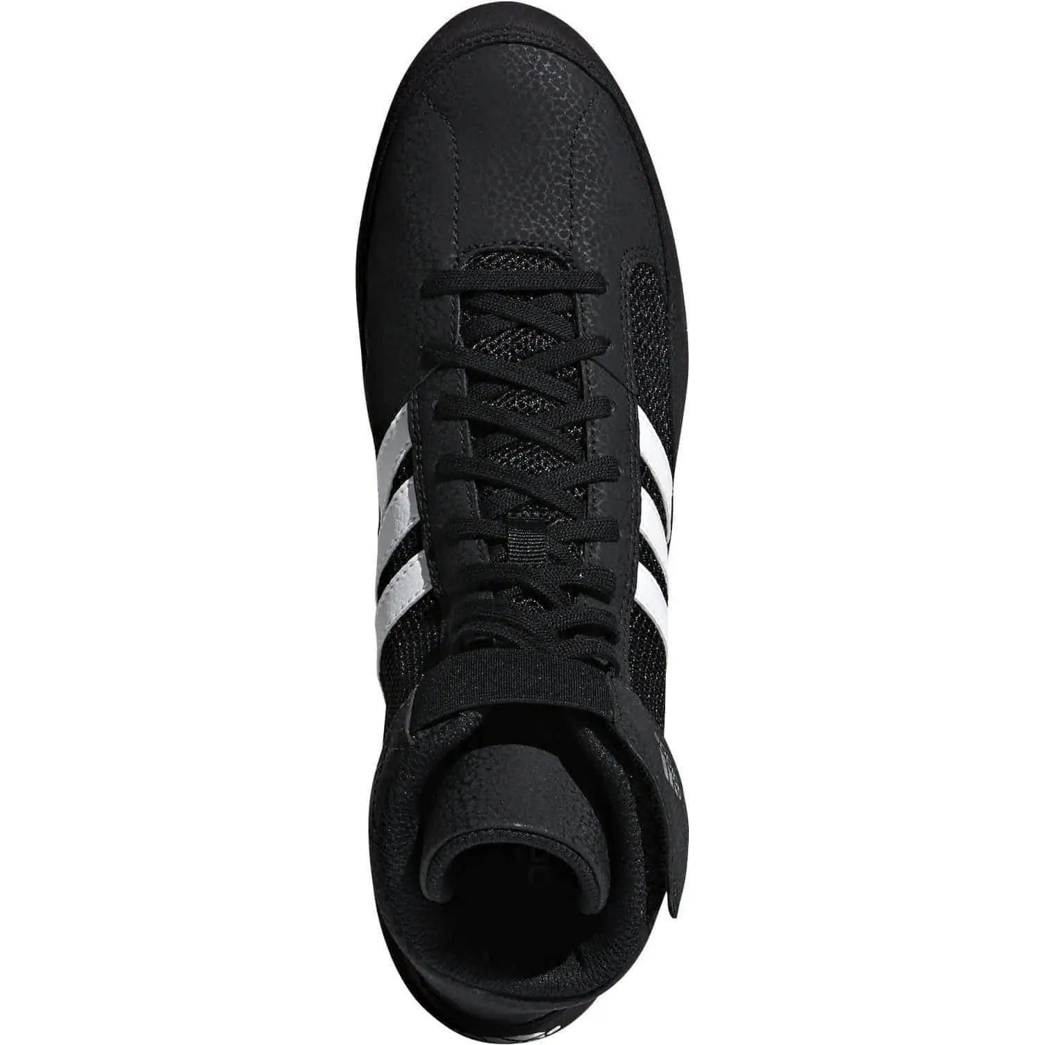 adidas Havoc AQ3325 — vastupidavad kunstnahast hallid – kasutusnäide
