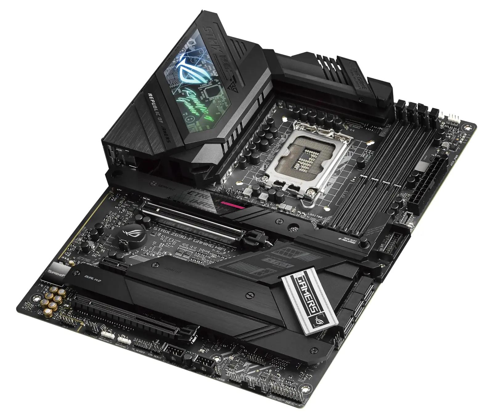 ASUS ROG Strix Z690-F emaplaat — DDR5, PCIe 5.0 jõudlus – lisavaade