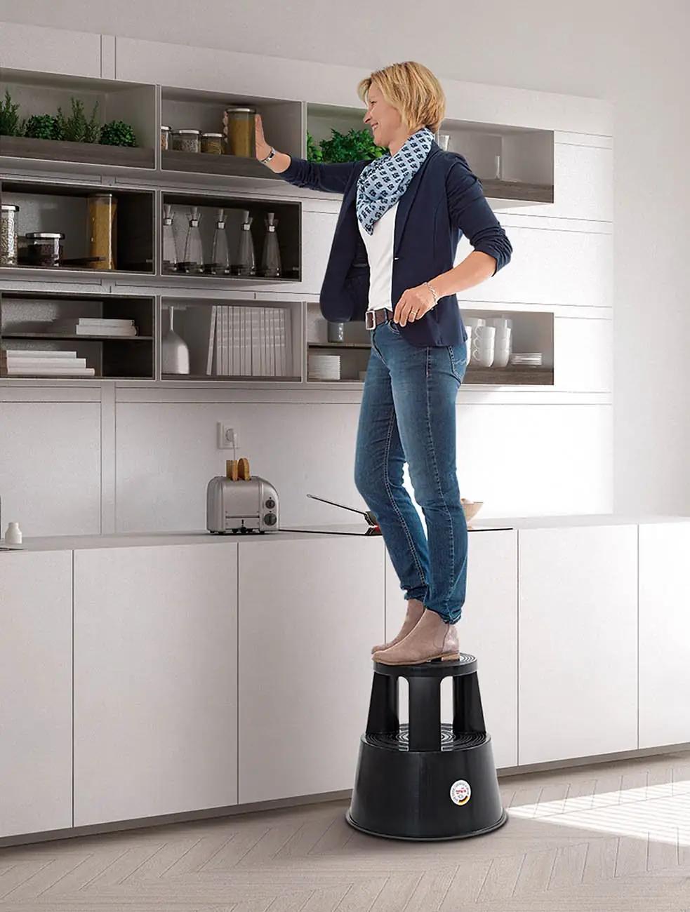 WEDO vastupidav plastist astmelaud STEP – turvaline istumisalus – detailne vaade