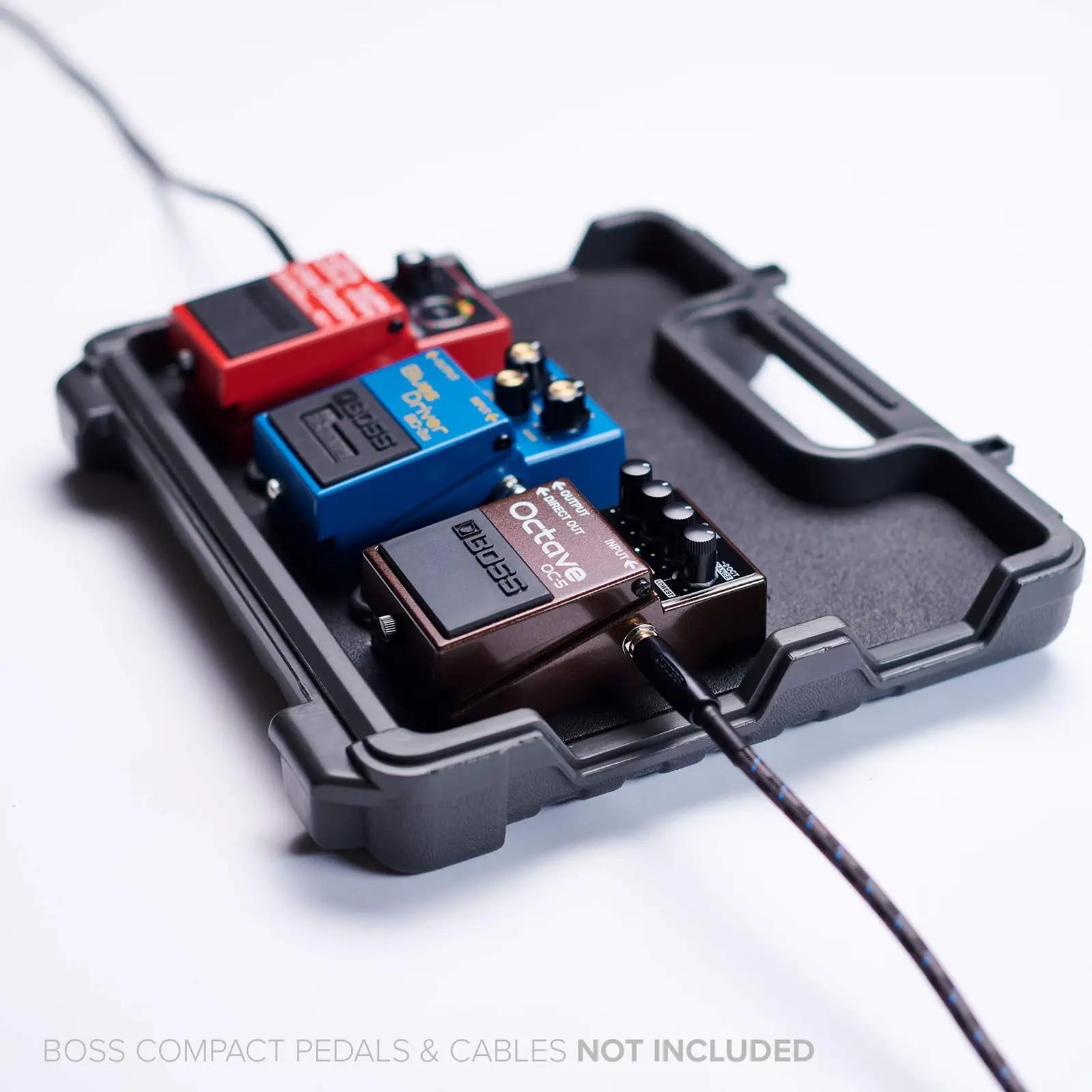 BOSS vastupidav plastikust pedalboard ja kott – pilt 9