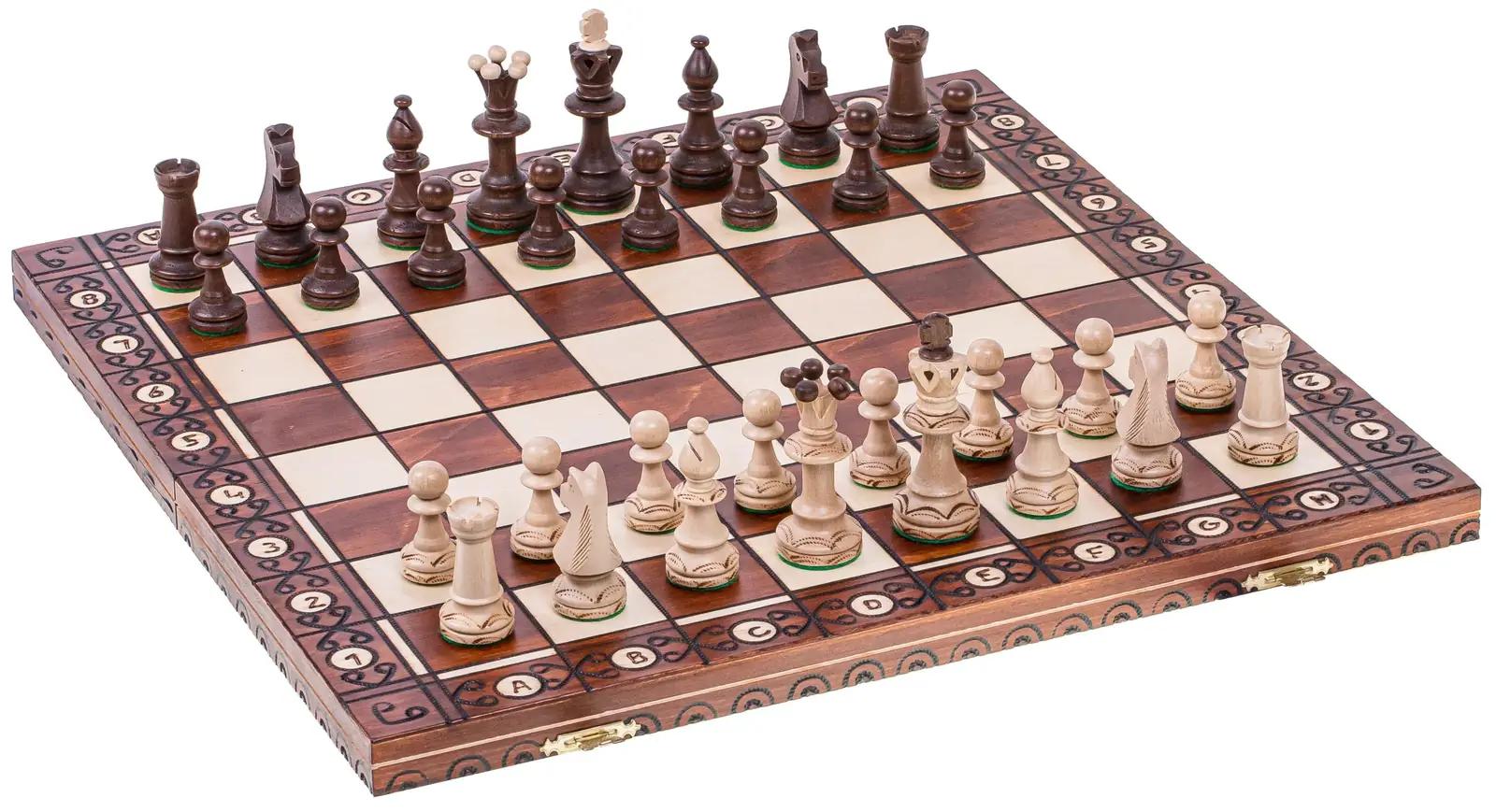 SQUARE GAME puidust malekomplekt – elegantne mänguasi kingituseks – detailne vaade