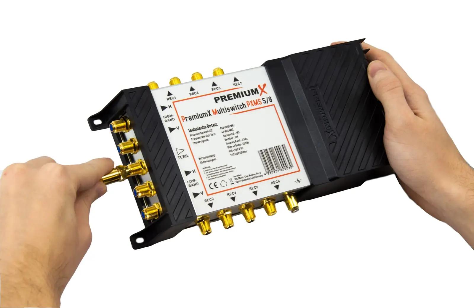 Premium X sateliitmultischalter PXMS-5/8 — 1 SAT kuni 8 kasutajat – pakend ja tarvikud