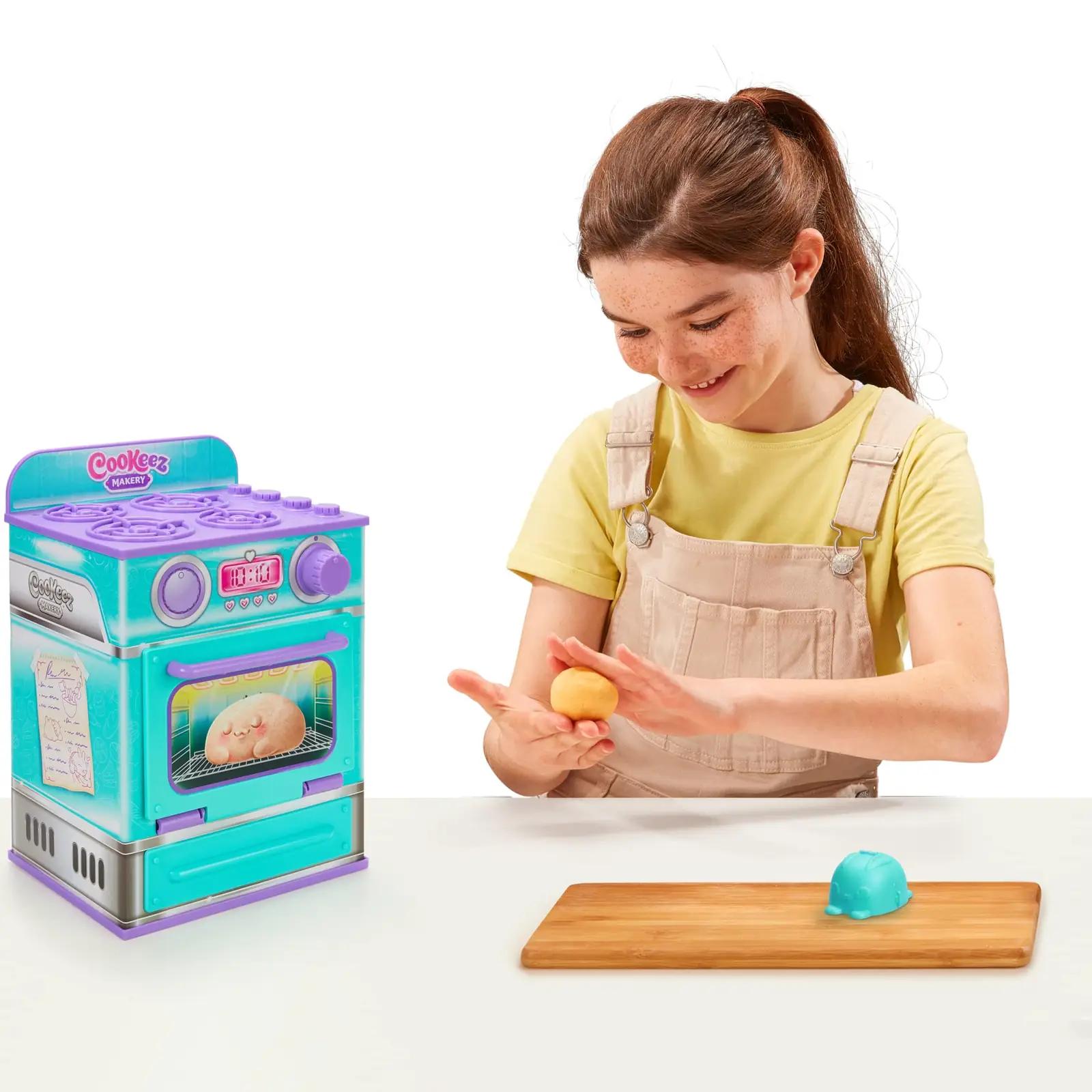 COOKEEZ MAKERY türkiisne interaktiivne pliisu ahjuseade – lisavaade