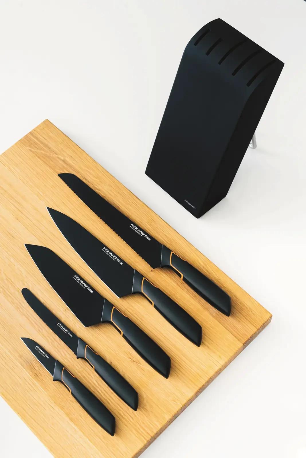 Fiskars disainitud nuga hoidja koos 5 noaga – kestev pärn – pilt 8