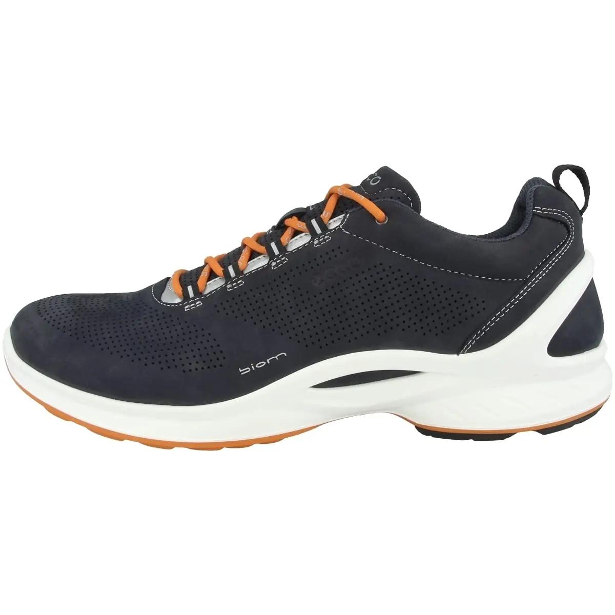 ECCO nubuck-pöörlev vabaajajalats sportlikuks kandmiseks – detailne vaade