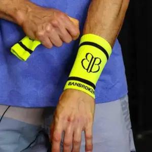 BB BANBROKEN märjad rihmad – detailne lähivaade
