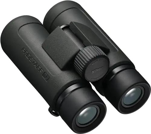 Nikon vastupidav binokkel 10×42 — ilmastikukindel vaatlemiseks – pakend ja tarvikud