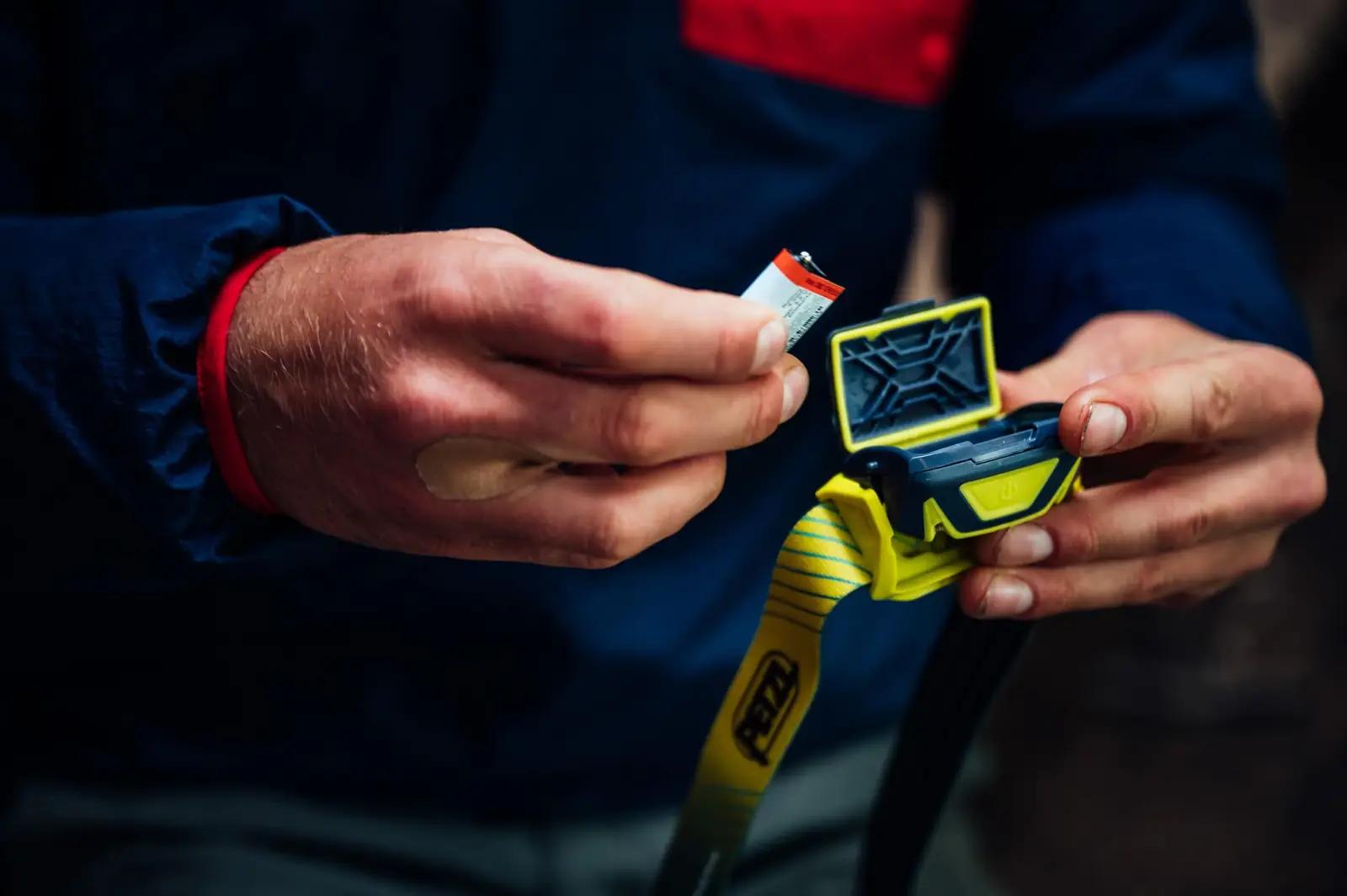 PETZL E067AA03 lambid ja laternad – detailne lähivaade