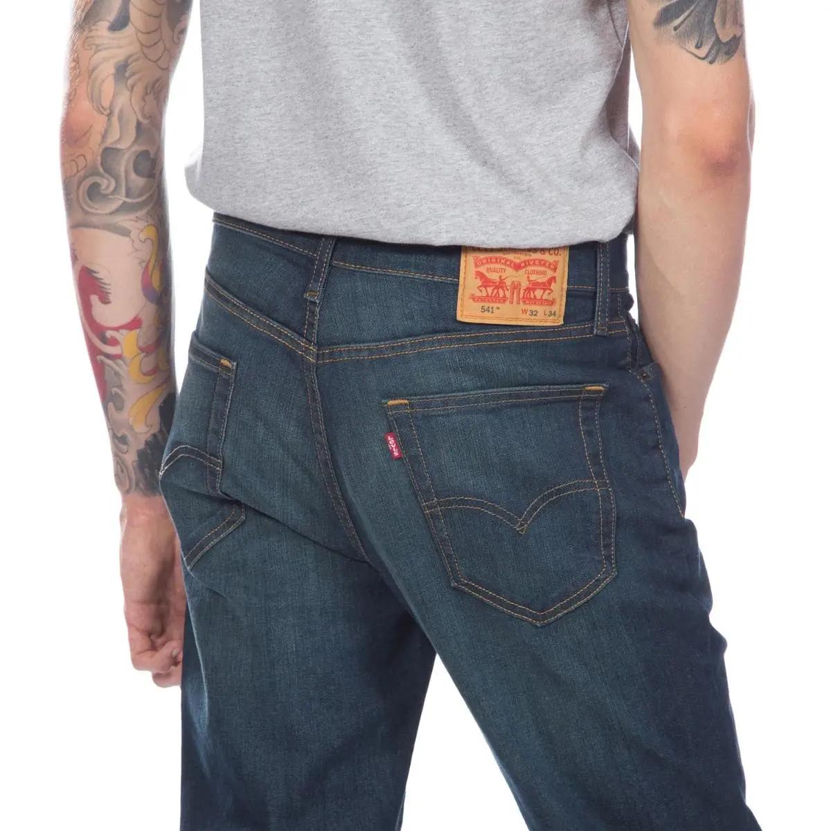 Levi’s mugavad puuvillased püksid – sobivad igapäevaks – lisavaade