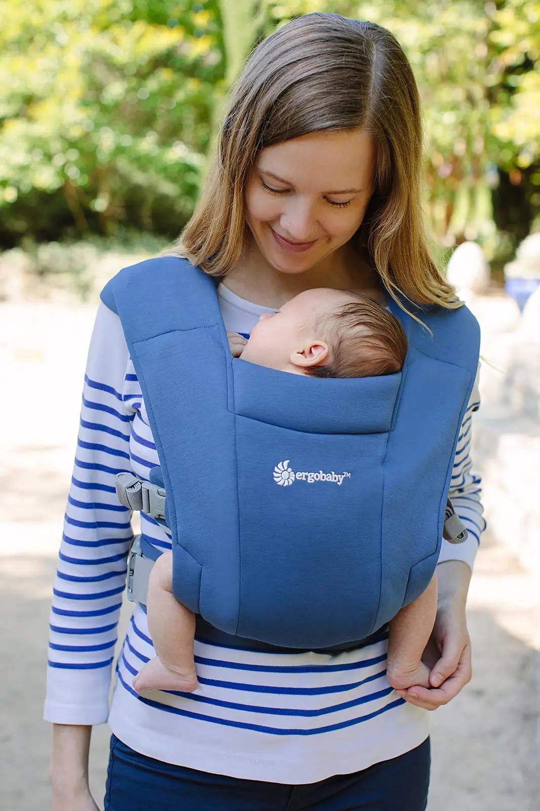Ergobaby pehme kantetasku beebile — mugav ja ergonoomiline – kasutusnäide