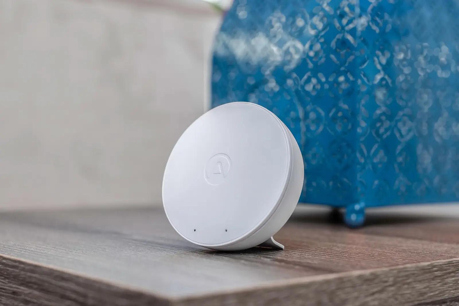 Airthings õhukvaliteedi ripats charm – Wave Mini 292 – pakend ja tarvikud