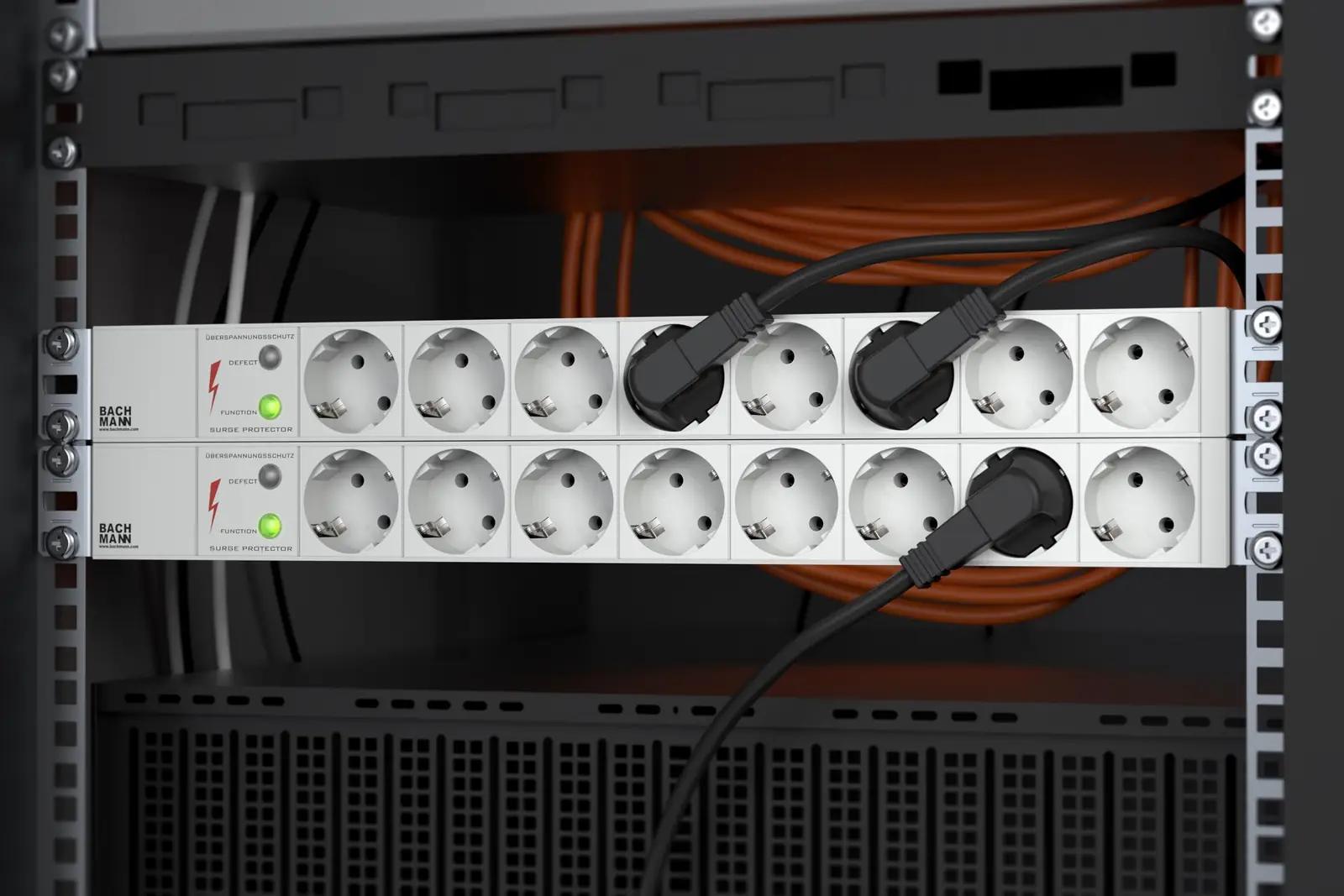 BACHMANN 19″ rack-pistikupesa 7-kohaline – ühilduv serveritele – pakend ja tarvikud