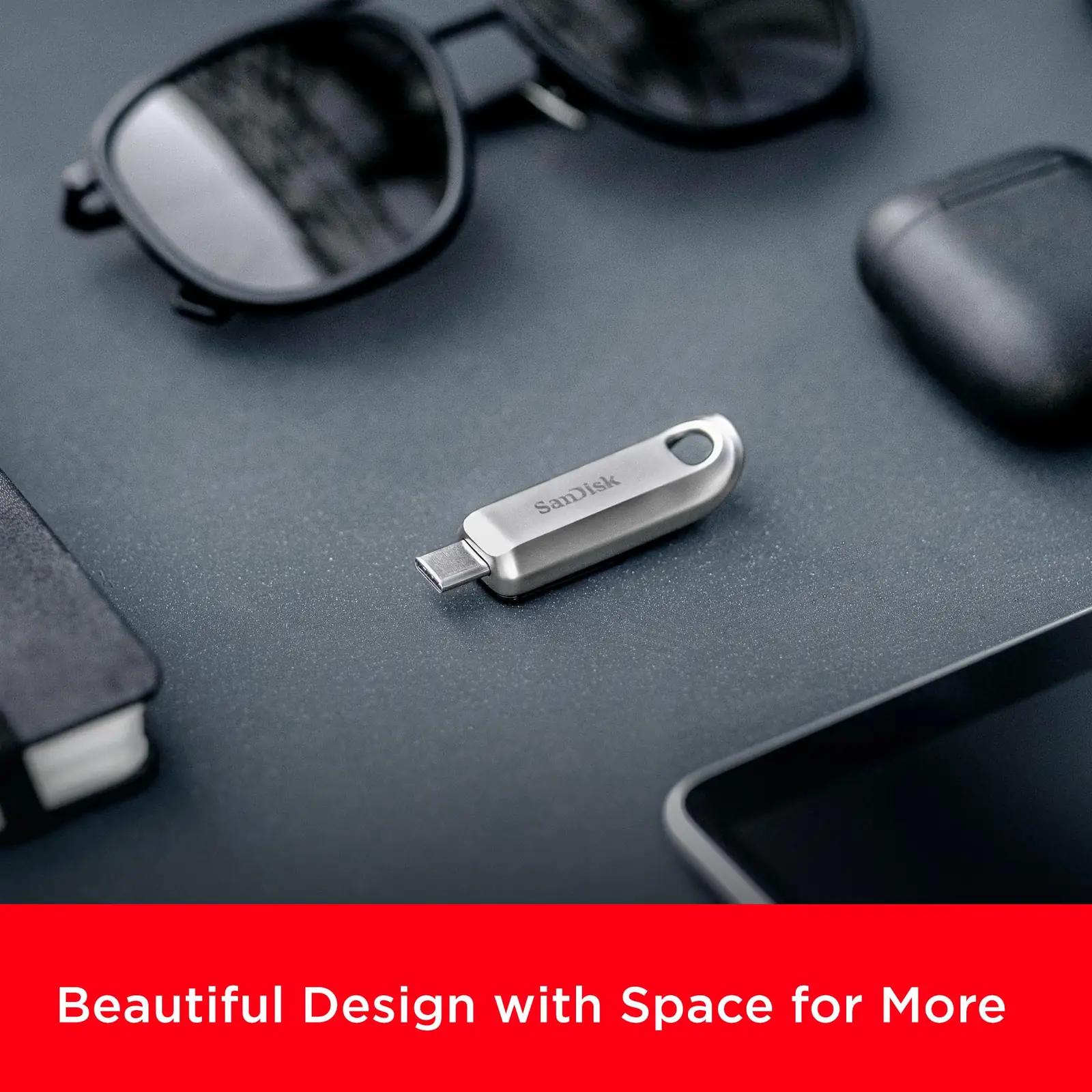 SanDisk metallist USB-C mälupulk 256 GB – vastupidav ja stiilne – kasutusnäide