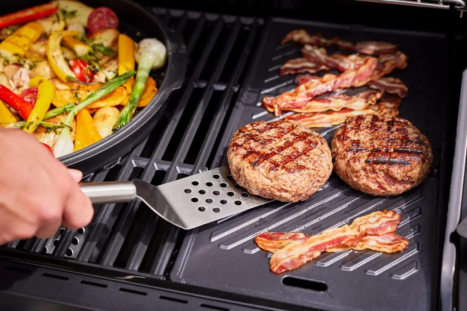 RÖSLE malmist grillplaat – vastupidav liha- ja köögitööriist – kasutusnäide
