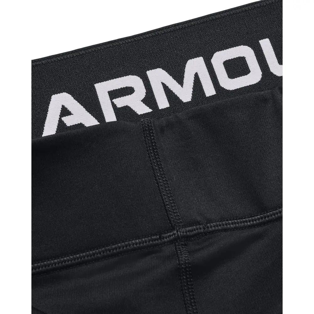 Under Armour spordisortsid naistele – hingav ja veniv materjal – pakend ja tarvikud