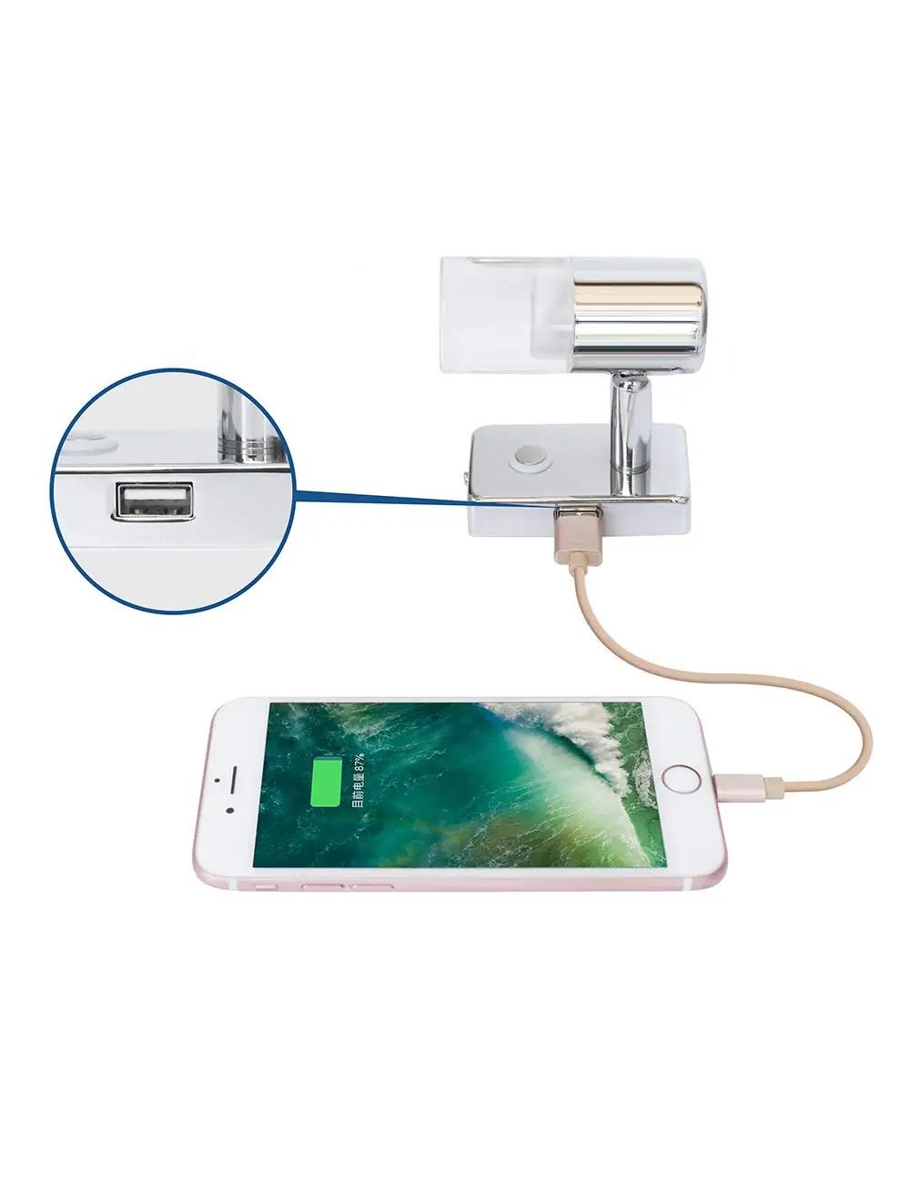 lighteu kromeritud paigaldatav lugemislamp kahe USB‑pesaga – kasutusnäide