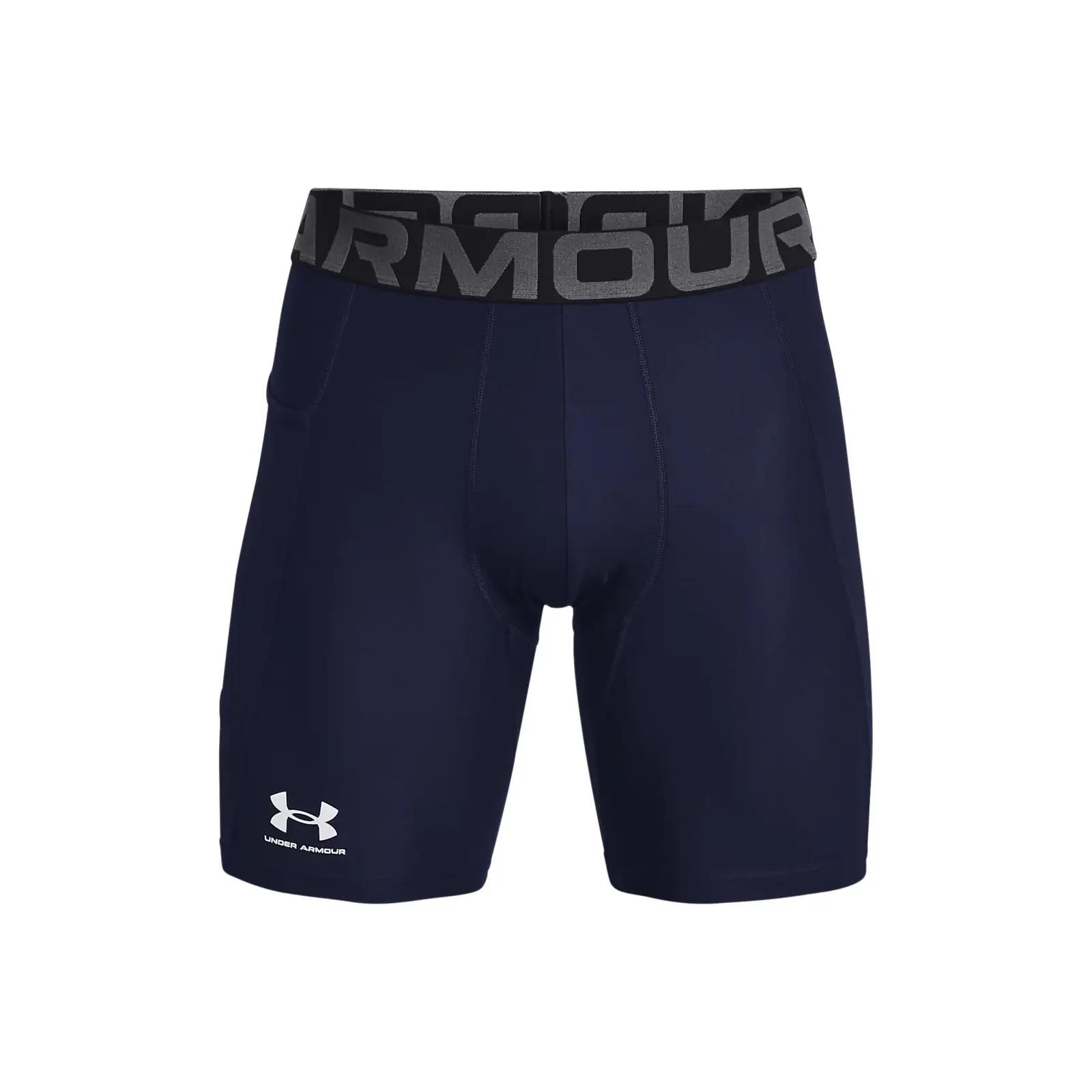 Under Armour hingav ja veniv spordishorts – mugav treeninguks – kasutusnäide