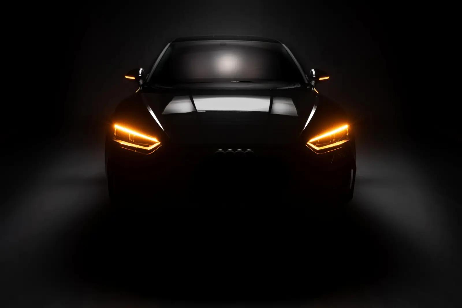 Osram musta viimistlusega dünaamiline peegli-pidurituled Audi A4 – lisavaade
