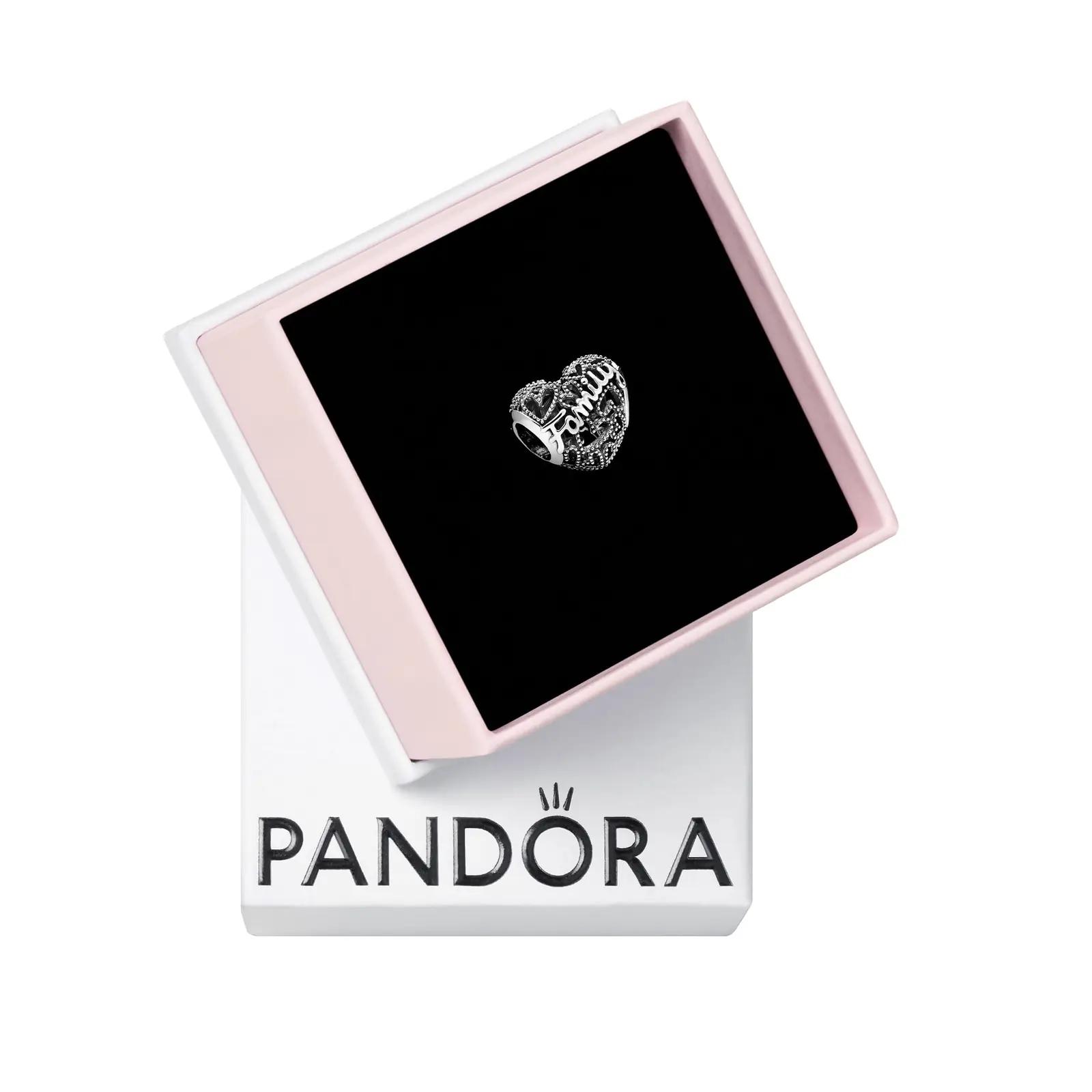 PANDORA sterling-hõbedast pere teema charm – elegantne ripats
