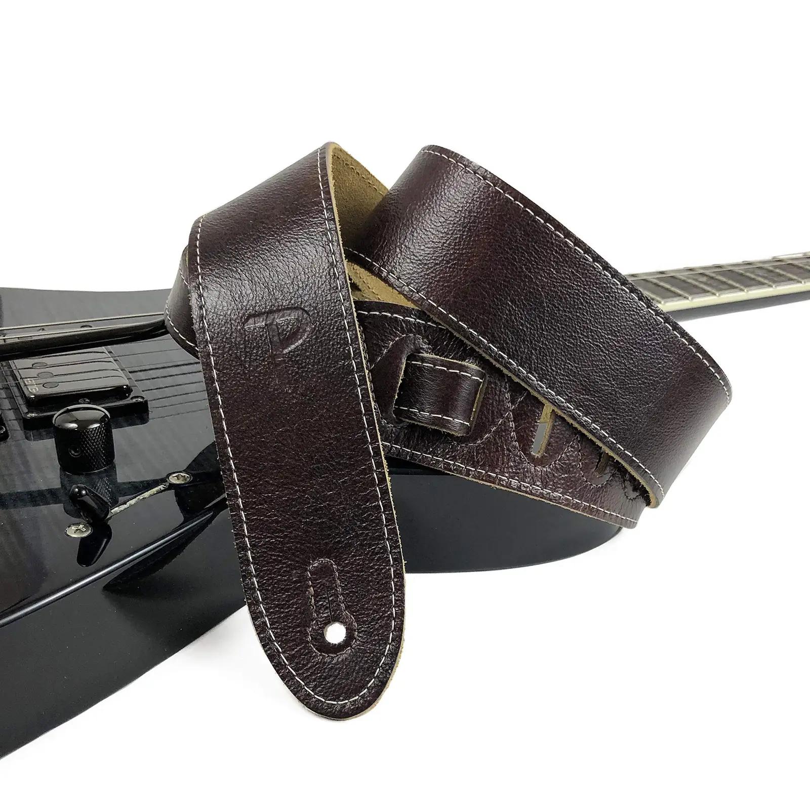 P Perri’s Leathers Ltd. mahagon-nahast reguleeritav kitarri rihm – kasutusnäide