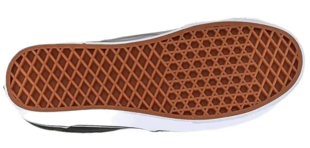 Vans kerge lõuendjalats sobib spordiks ja igapäevaks – pakend ja tarvikud