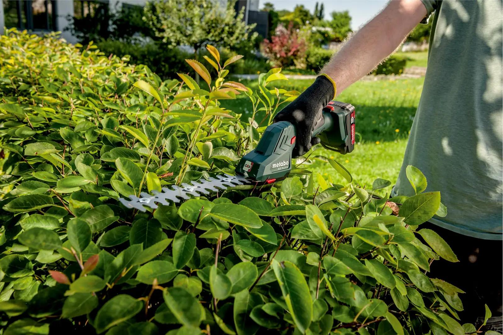 metabo kerge 2‑in‑1 aku-pügaja – täpne lõige ja vahetussüsteem – kasutusnäide
