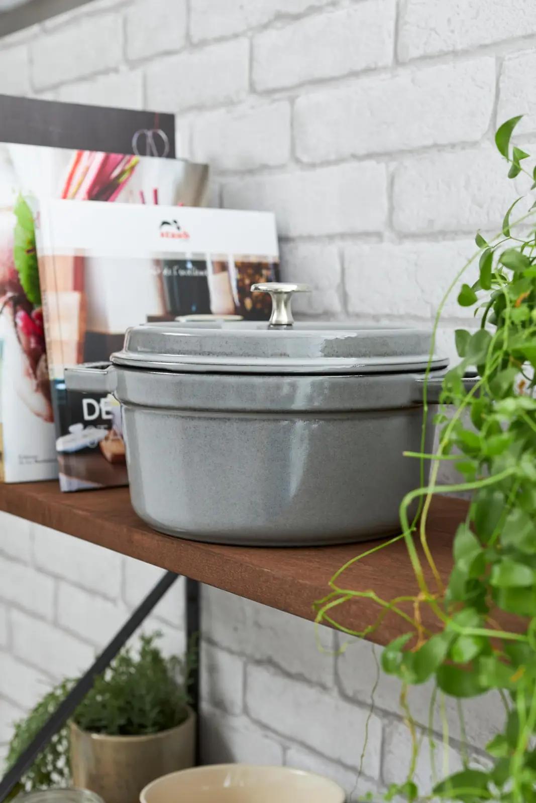 STAUB malm-poti 16 cm — vastupidav ja ilus kingitus kööki – kasutusnäide