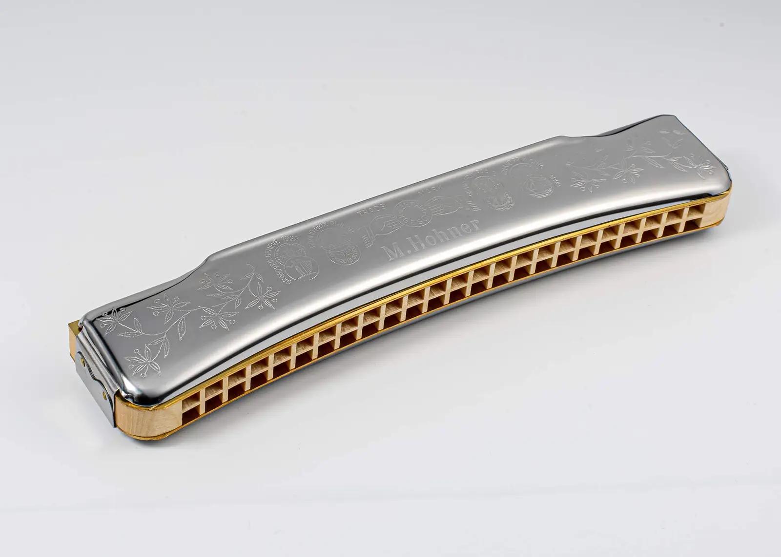 Hohner puidust mundharmoonika C-positsioon – pakend ja tarvikud
