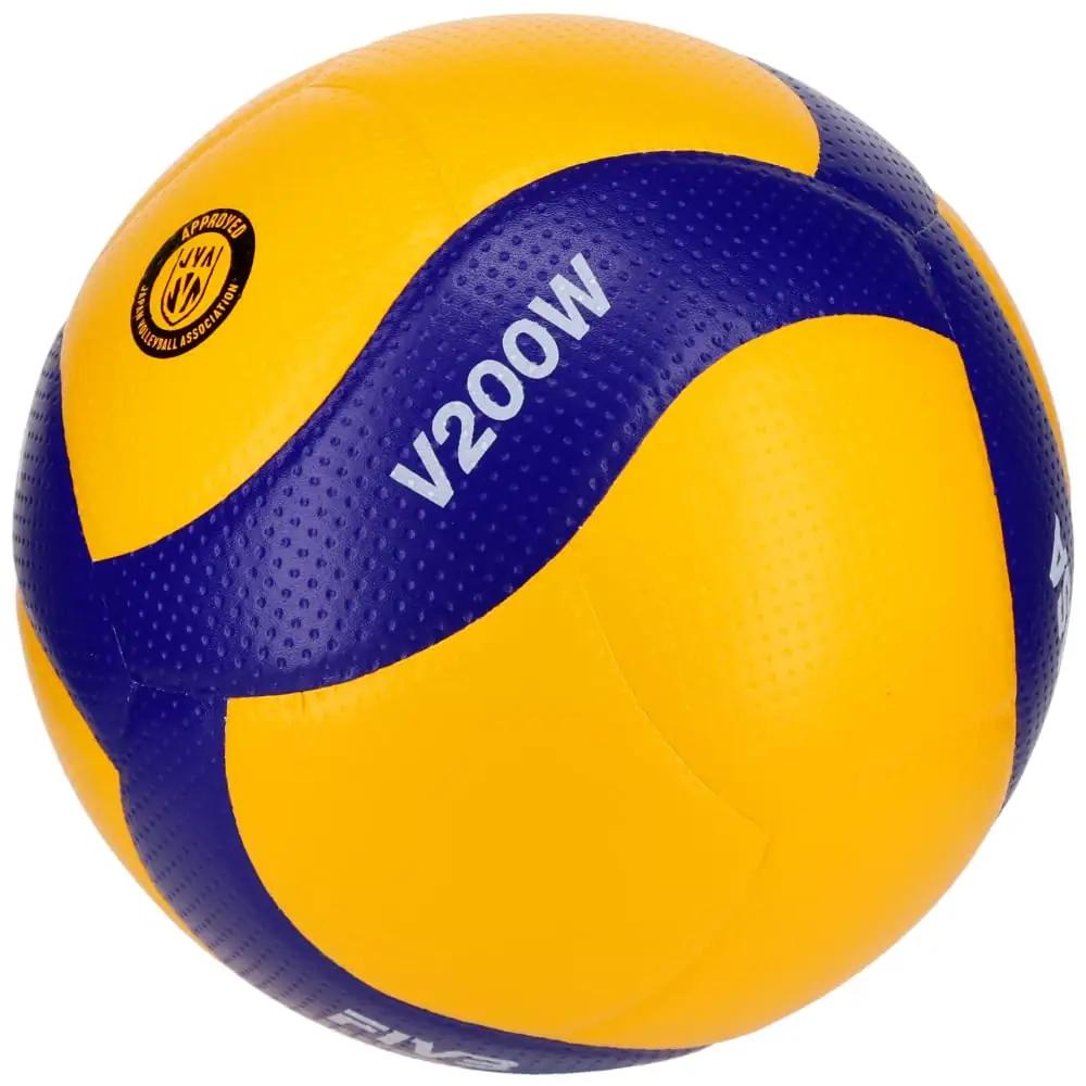 Mikasa kerge microfiber võrkpall V200W – konkurentsiks sobiv – kasutusnäide