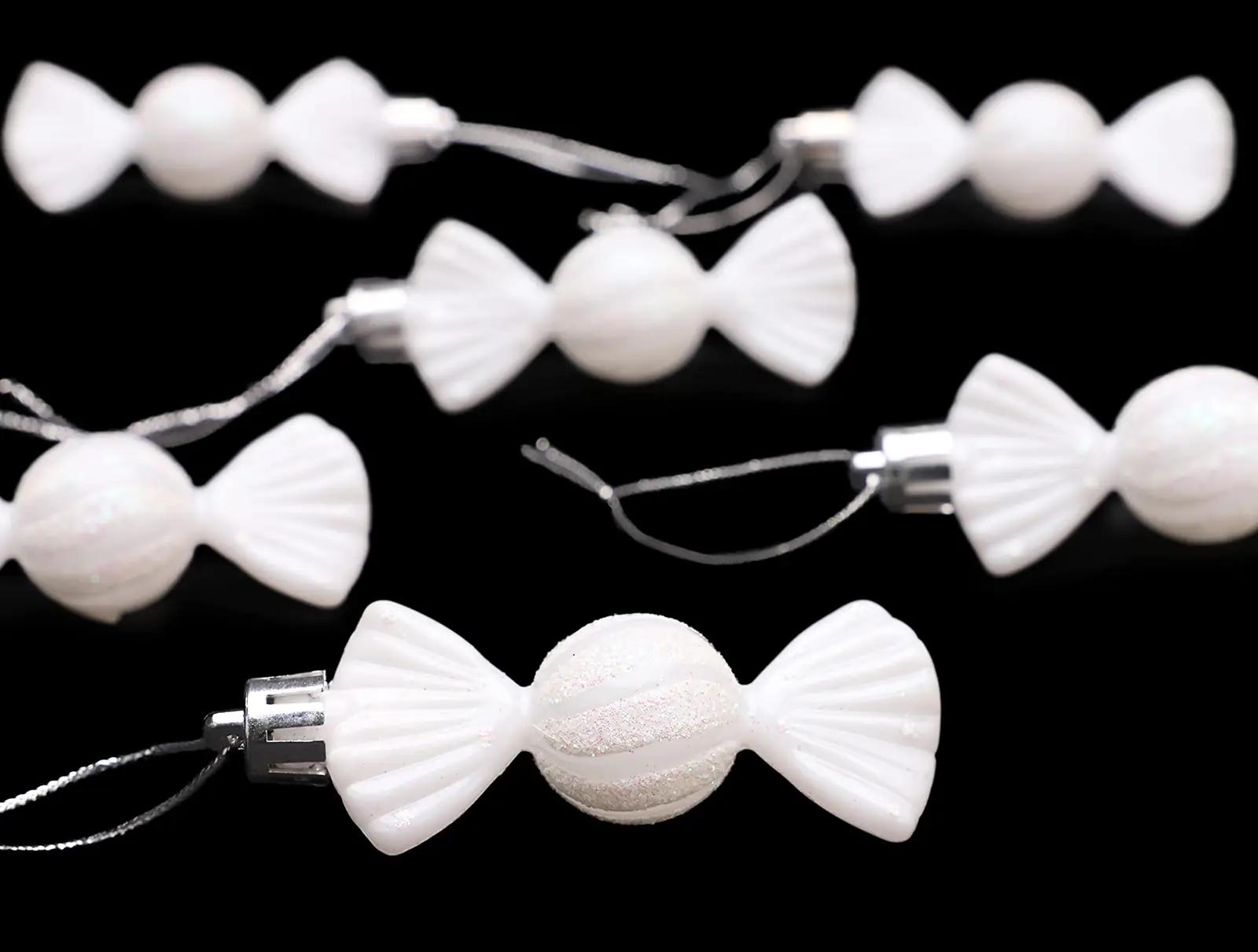 Christmas Concepts valged mini-kuulid 6–8 cm – kasutusnäide